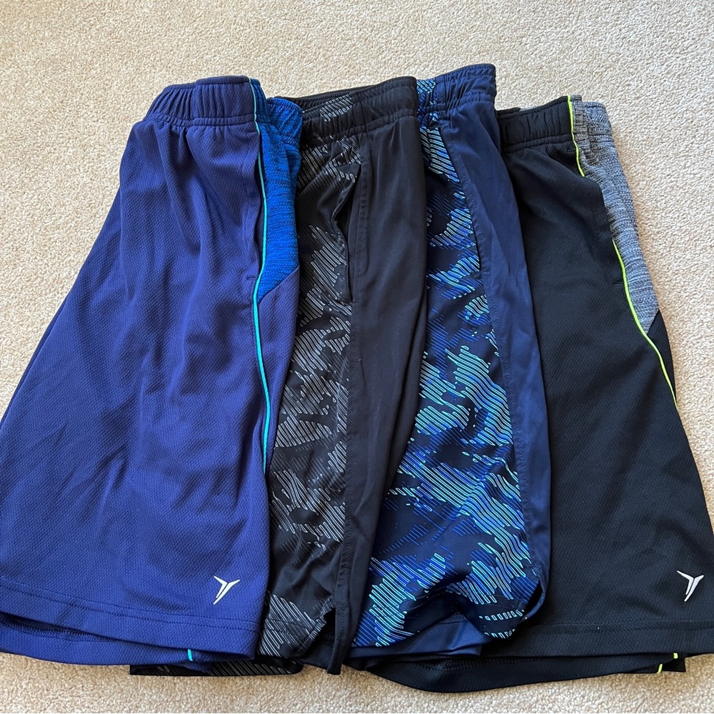 Lot of 4 pairs old navy active boys size xl go dry shorts. Great condition